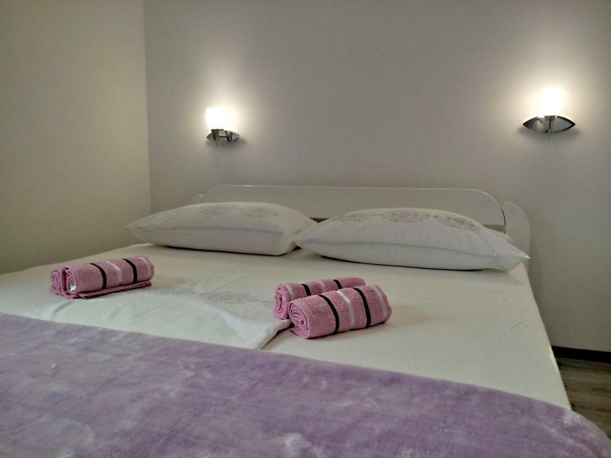 Apartmani Marijana Sibenik Exterior photo